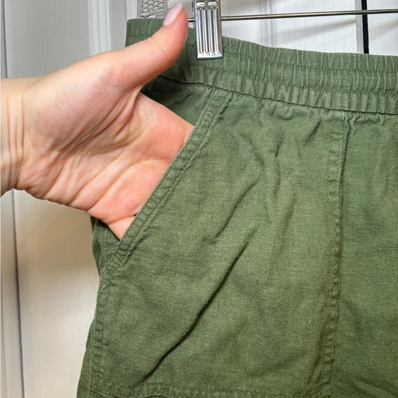 J. Crew - Women's Beachy Summer Green Casual Basic Lightweight Shorts in Size S - Picture 6 of 7